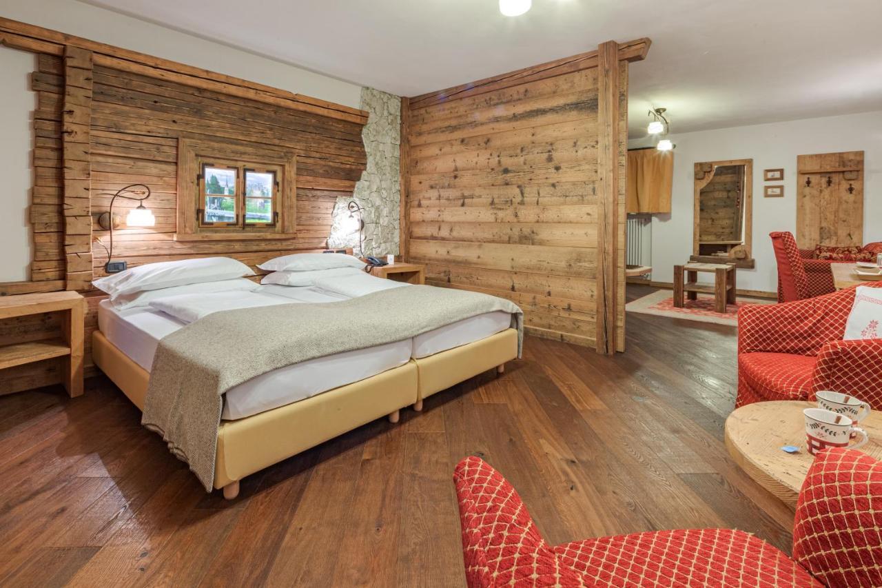 Hotel Foresta Moena Bagian luar foto