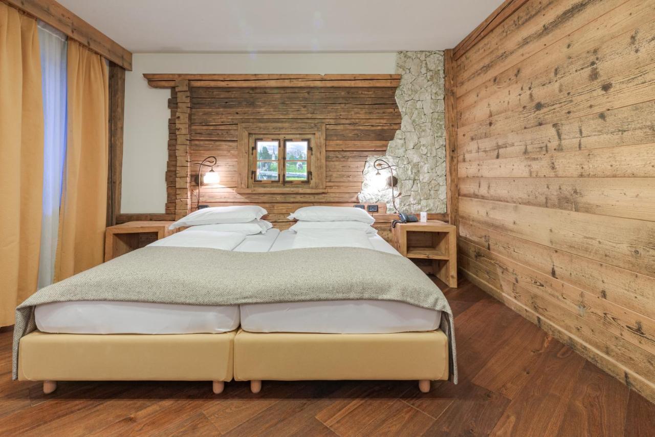 Hotel Foresta Moena Bagian luar foto