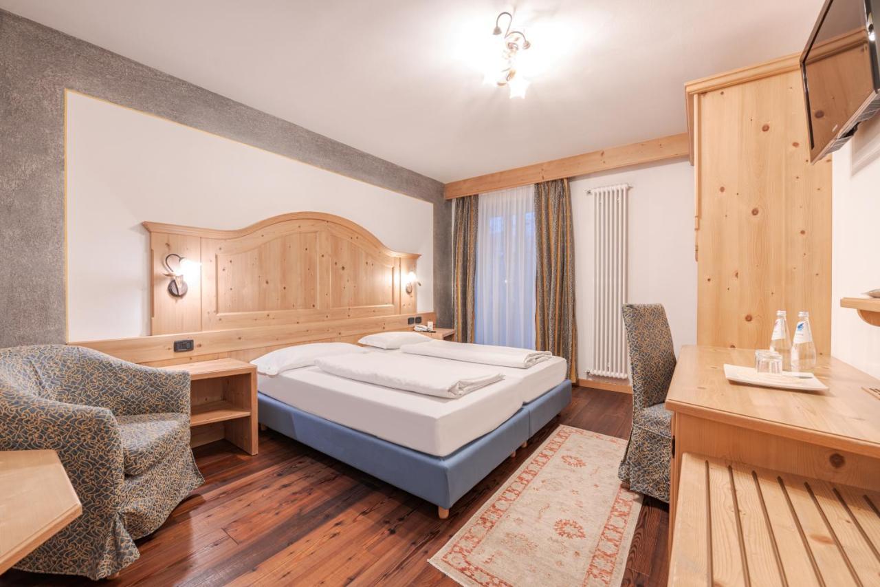 Hotel Foresta Moena Bagian luar foto