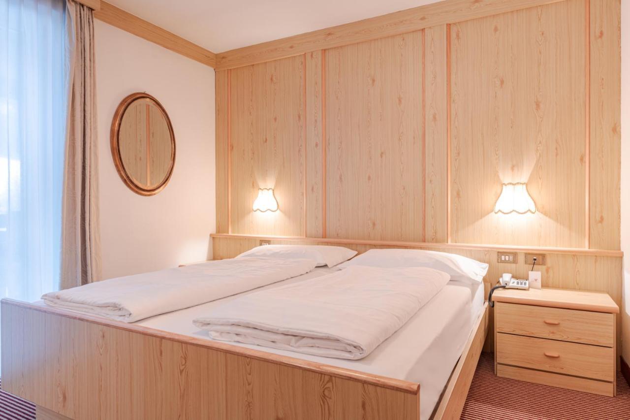 Hotel Foresta Moena Bagian luar foto