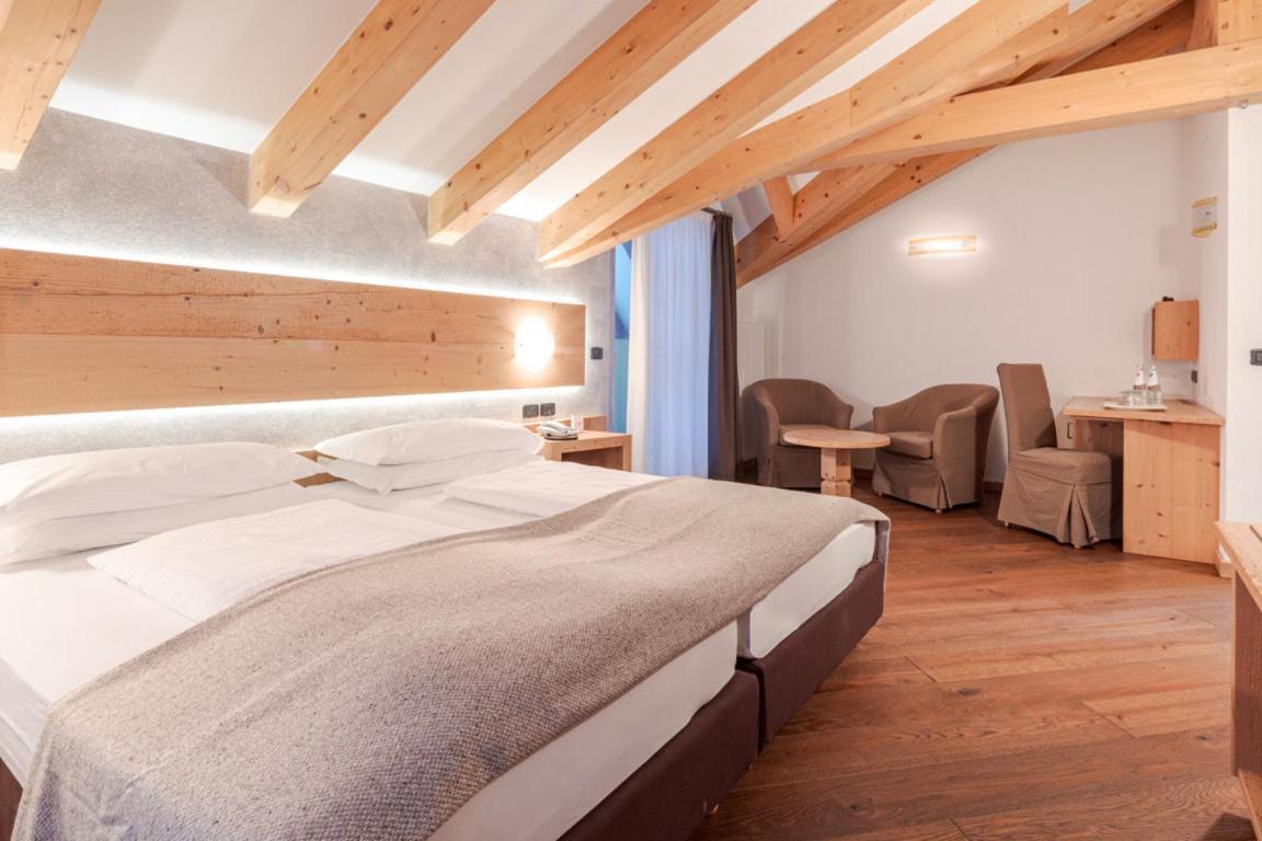 Hotel Foresta Moena Bagian luar foto